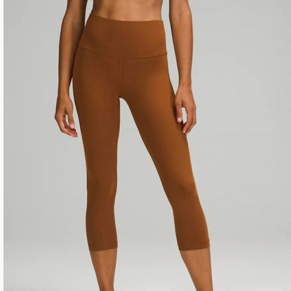 Lululemom align HR crop 21”
